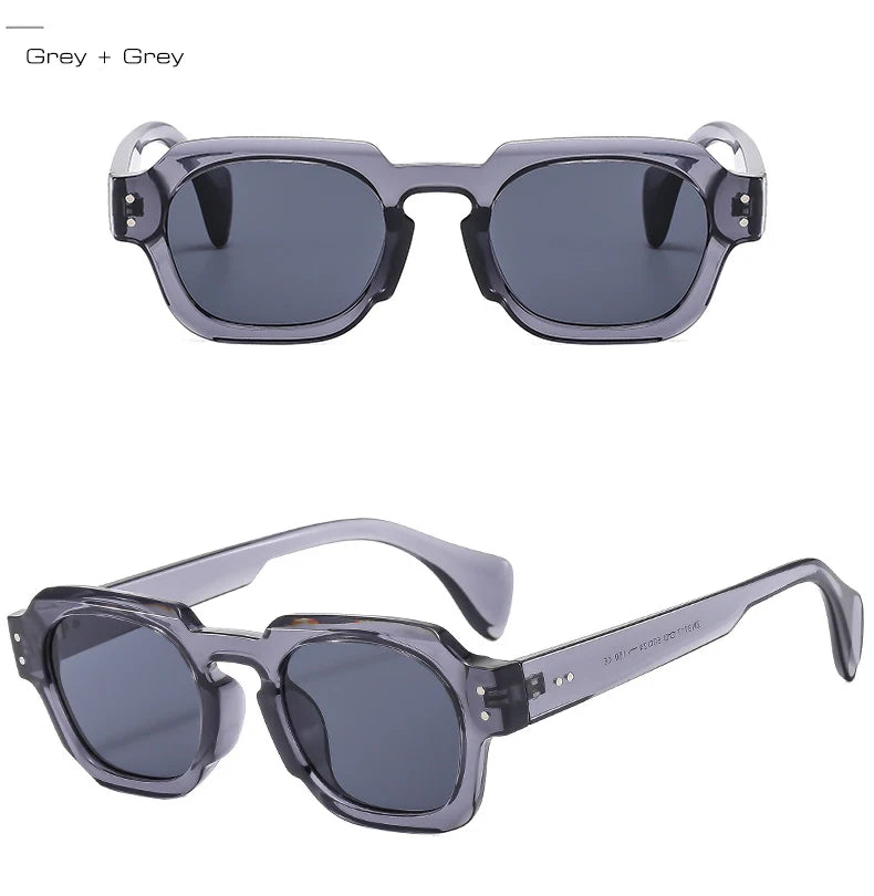 Trendy Square – Timeless Retro Look