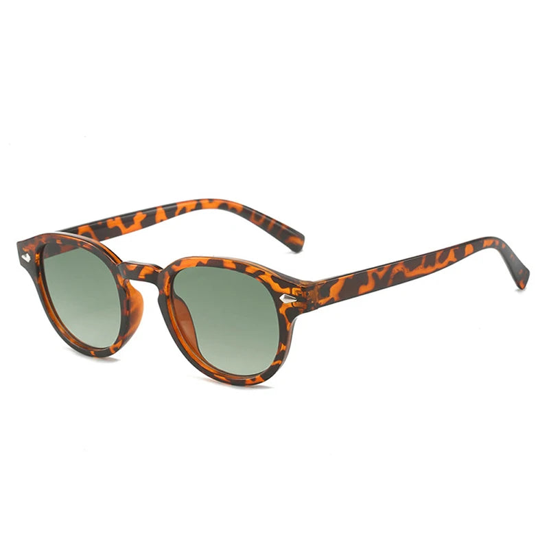 Unisex Oval – Vintage Design & Gradient Lenses