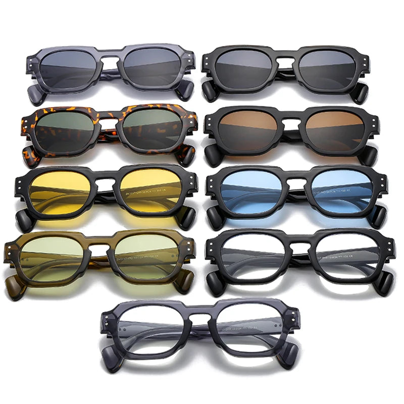 Trendy Square – Timeless Retro Look